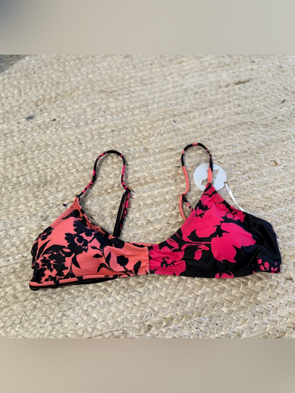 New NWT Perfect Vacation bikini top large